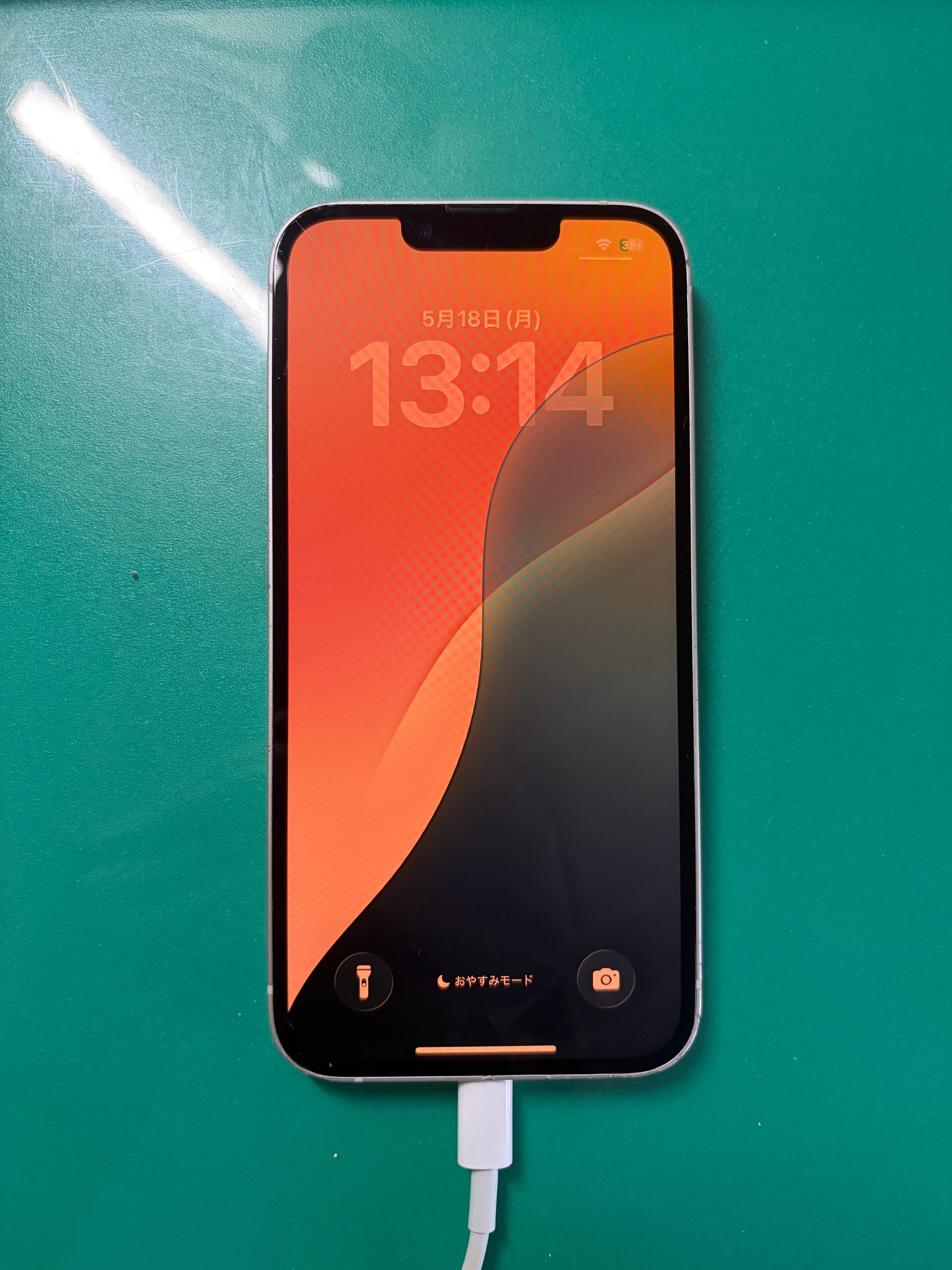 iPhone 14 ホワイト